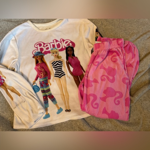 Girls XS PJs - Picture 4 of 4